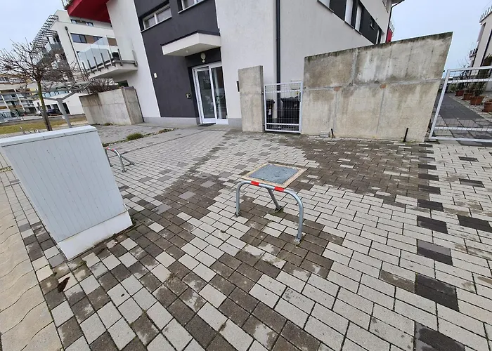 Medea A Vizparton * Fonyód